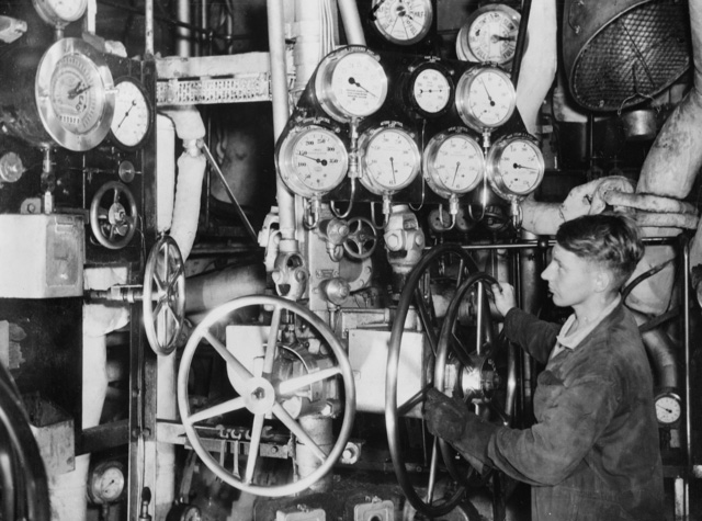 N Class destroyer throttle being changed.jpg